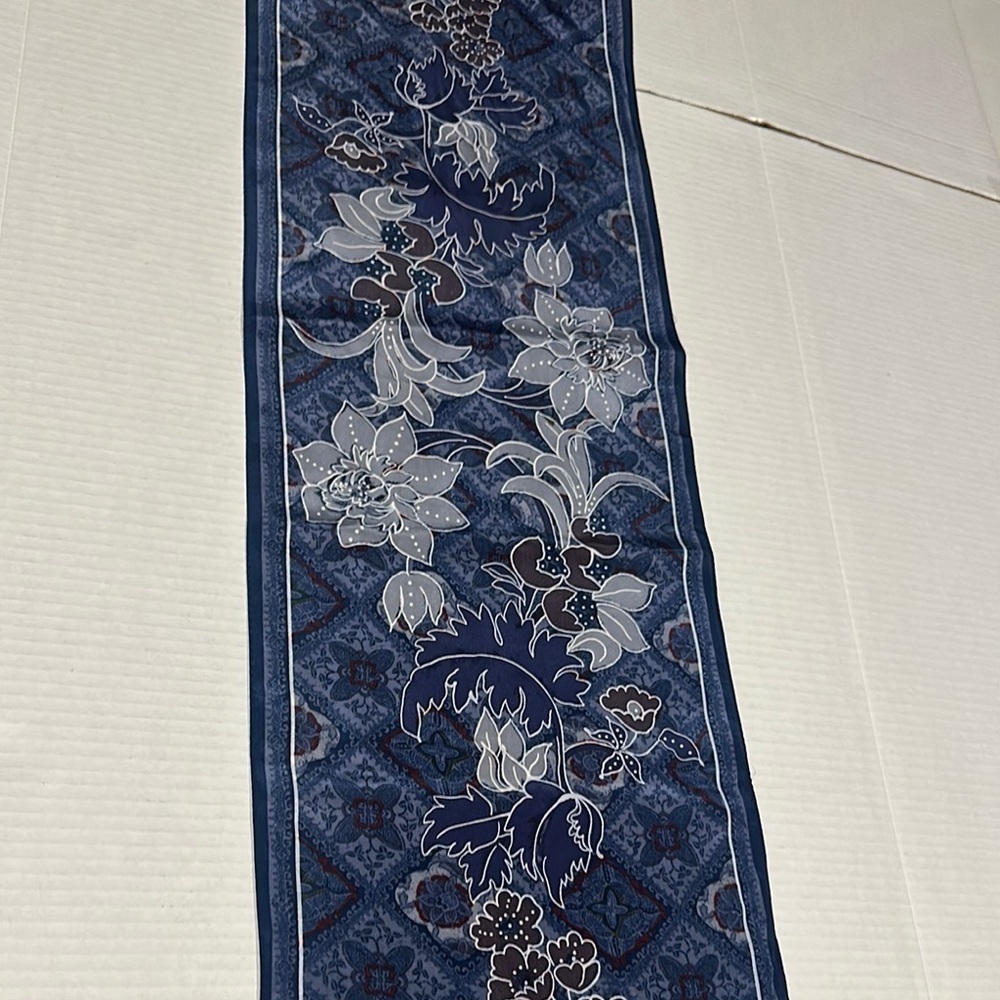 Vintage Ugra all silk Floral patterned Blue white maroon Gray Scarf lightweight - Picture 7 of 8